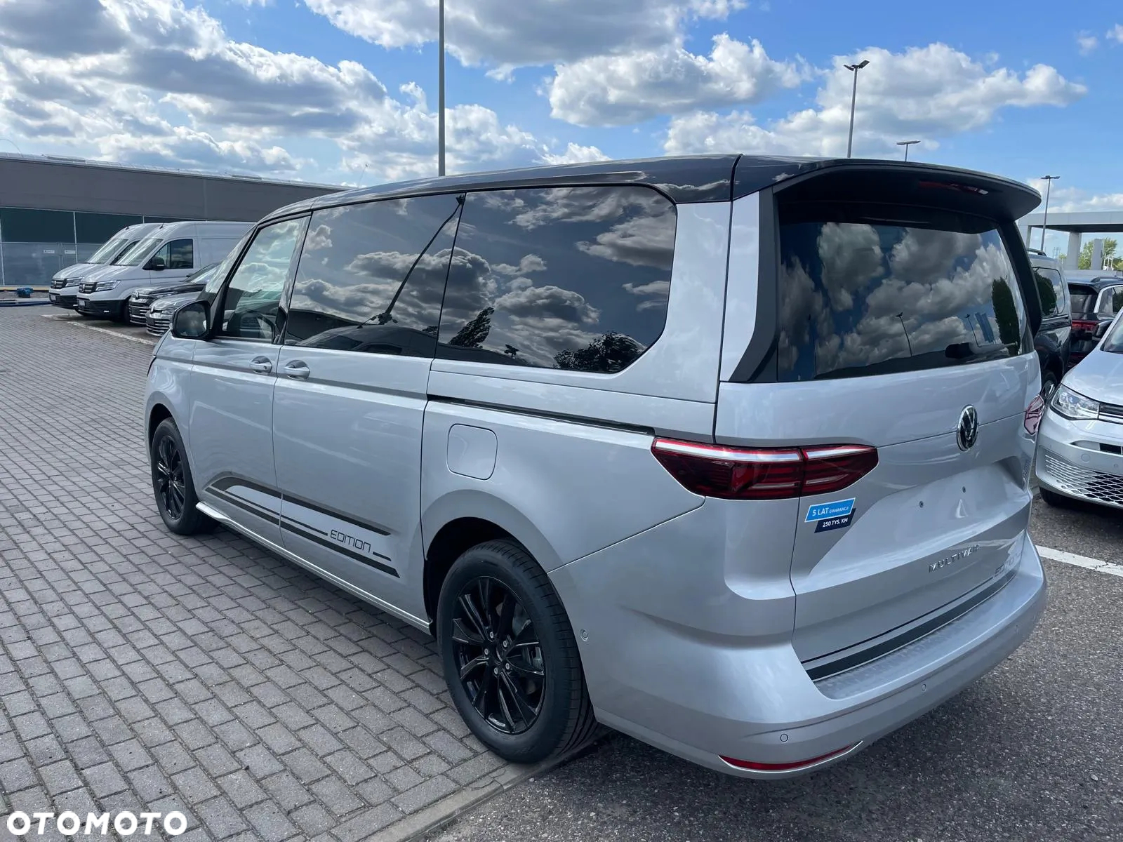 Volkswagen Multivan 2.0 TDI L2 Edition DSG - 9