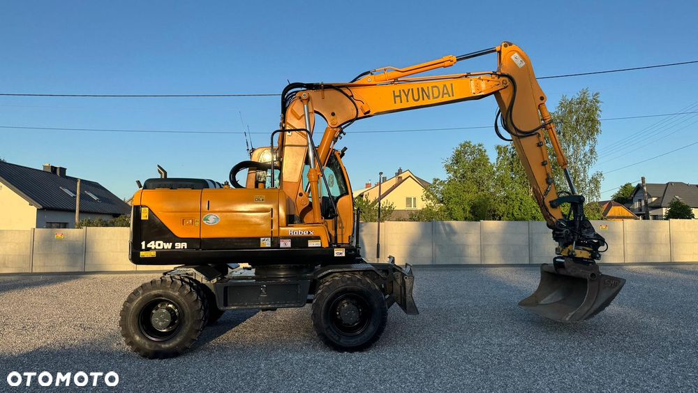 Hyundai Robex 140 - 18