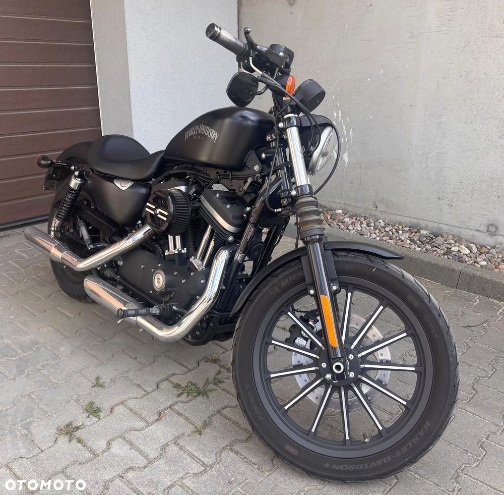 Harley-Davidson Sportster Iron 883 - 7