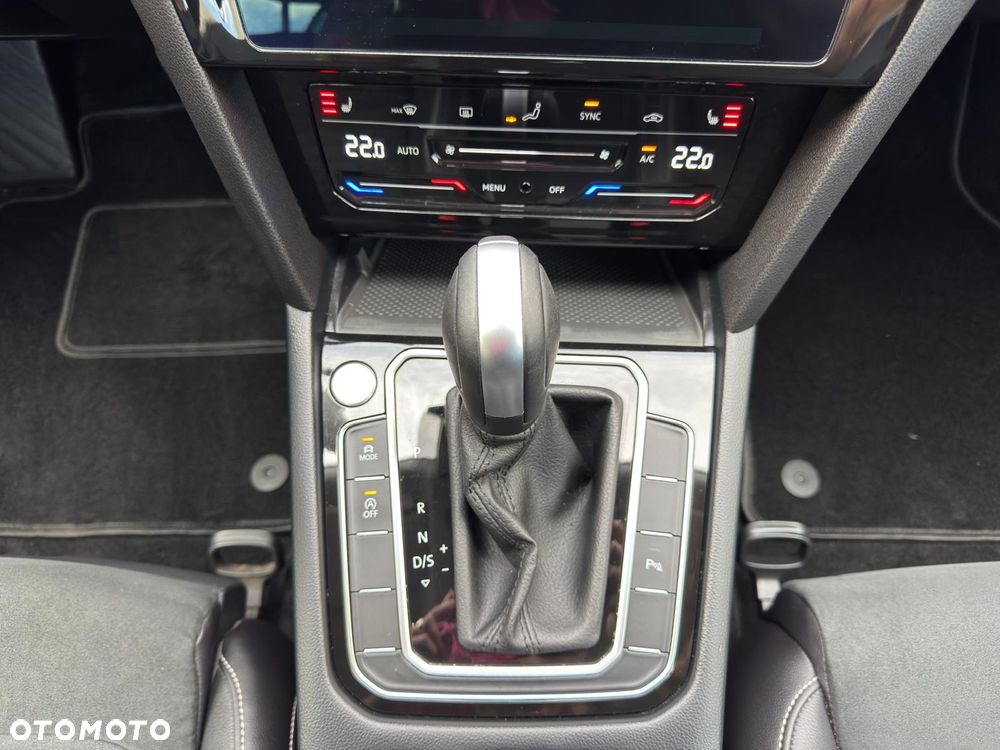 Volkswagen Passat Variant 1.5 TSI EVO Elegance DSG - 30