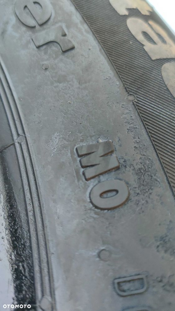 Opony Zimowe 235/60/17 Continental 2szt 6,5mm - 6