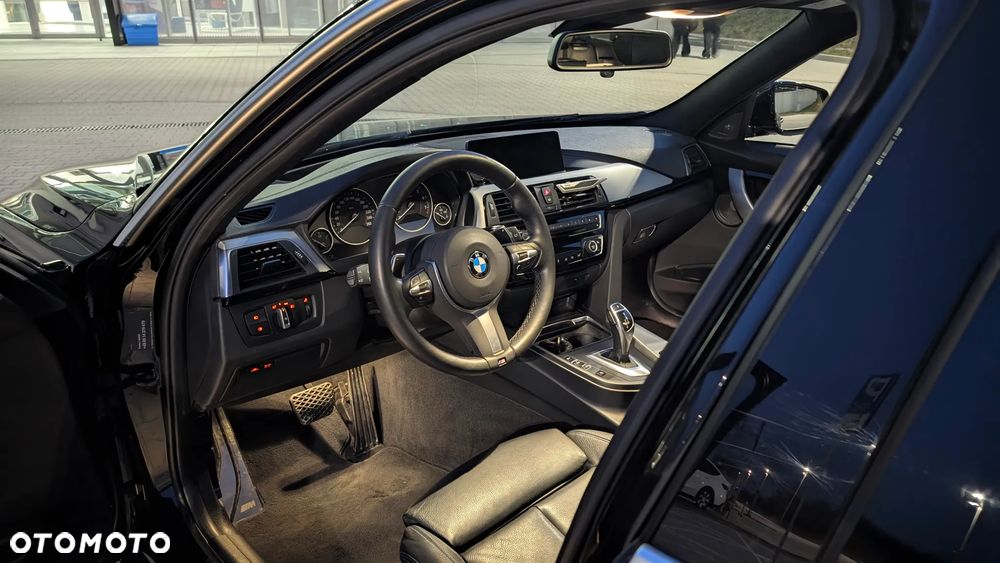 BMW Seria 3 330i M Sport - 6