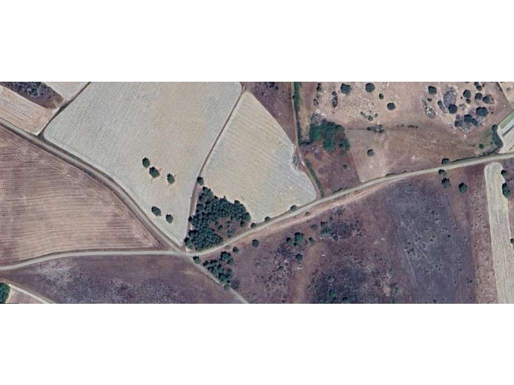 Terreno rústico a 800m da EN332, Junça, Almeida - Grande imagem: 5/8