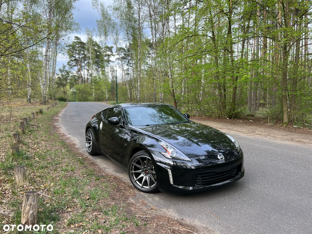Nissan 370 Z - 6