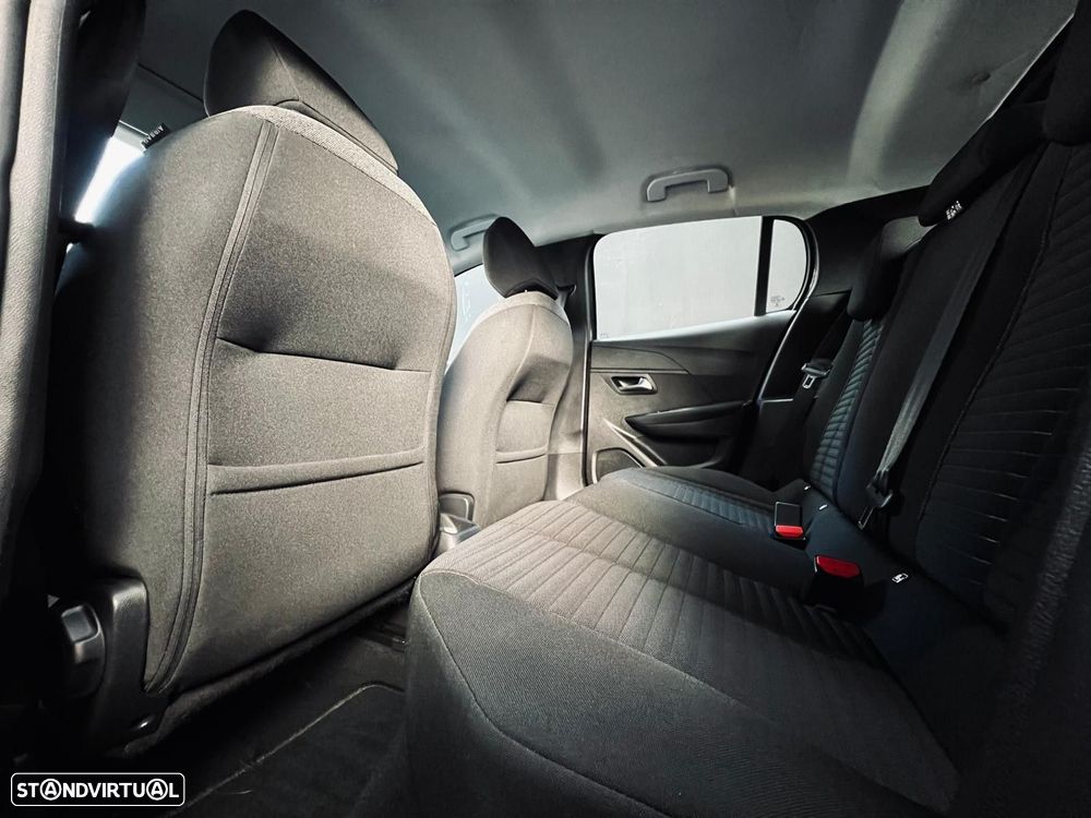 Peugeot 208 1.2 PureTech Active Pack - 43
