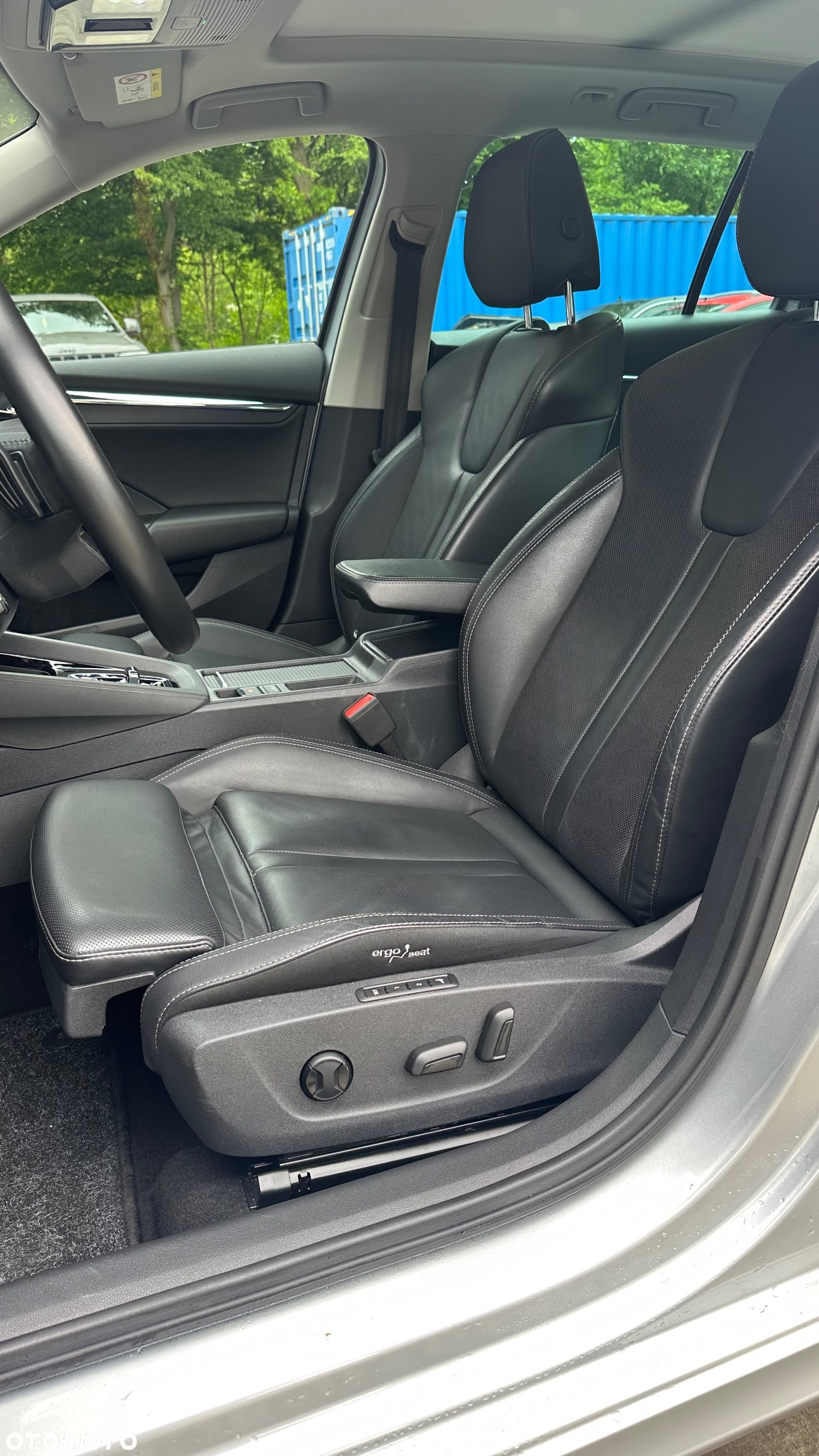 Skoda Octavia Combi 2.0 TDI DSG Exclusive Plus - 15