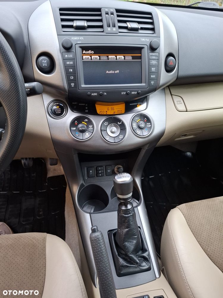 Toyota RAV4 2.0 4x4 Life - 13
