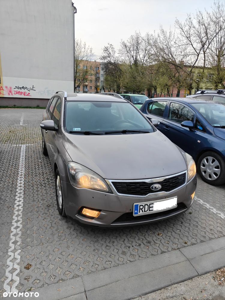 Kia Ceed 1.6 Crdi Comfort - 1