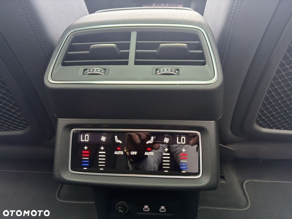 Audi e-tron - 23