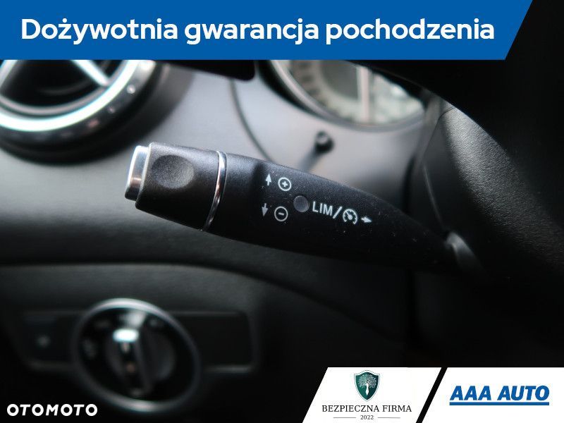 Mercedes-Benz GLA - 22