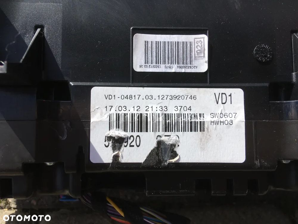 Licznik Obrotomierz VW Golf MK6 5M0920872 A2C53438344 VDO - 2