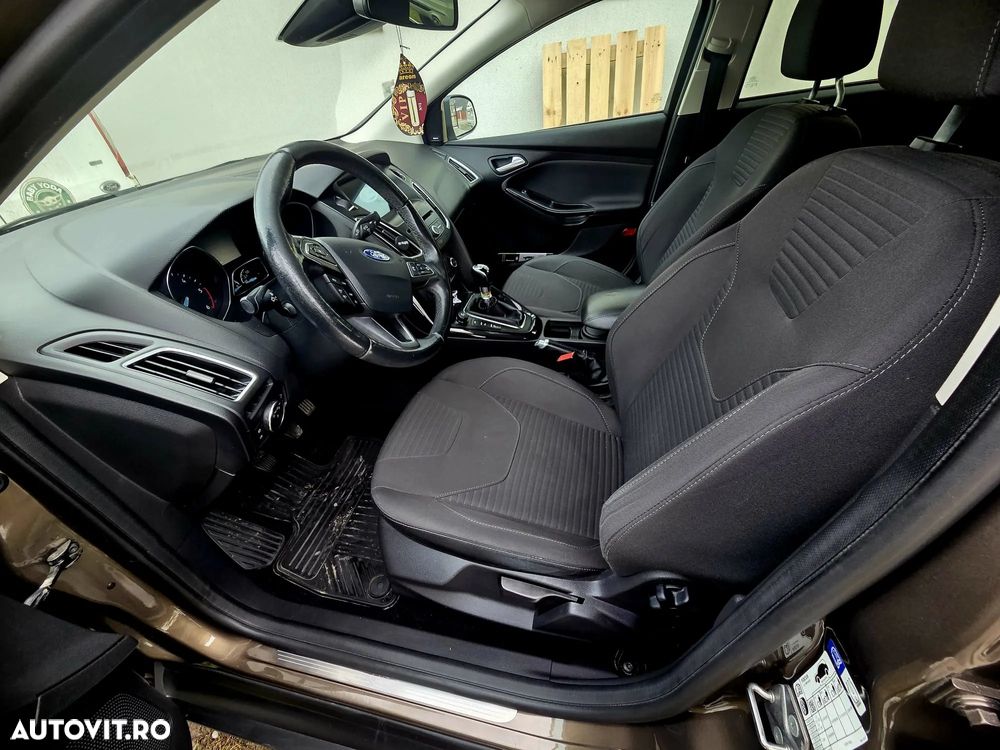 Ford Focus 1.5 TDCi Titanium - 9