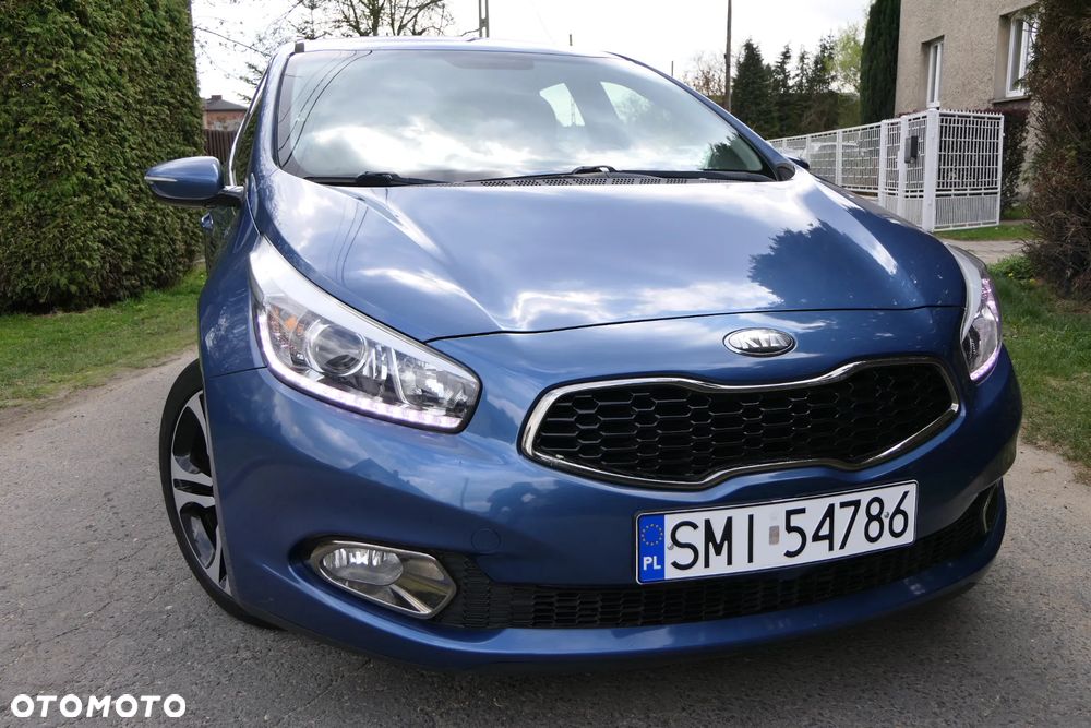 Kia Ceed 1.6 GDI Dream-Team Edition - 13