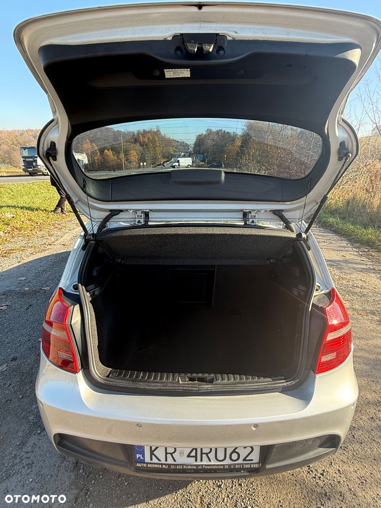 BMW Seria 1 120d DPF - 11