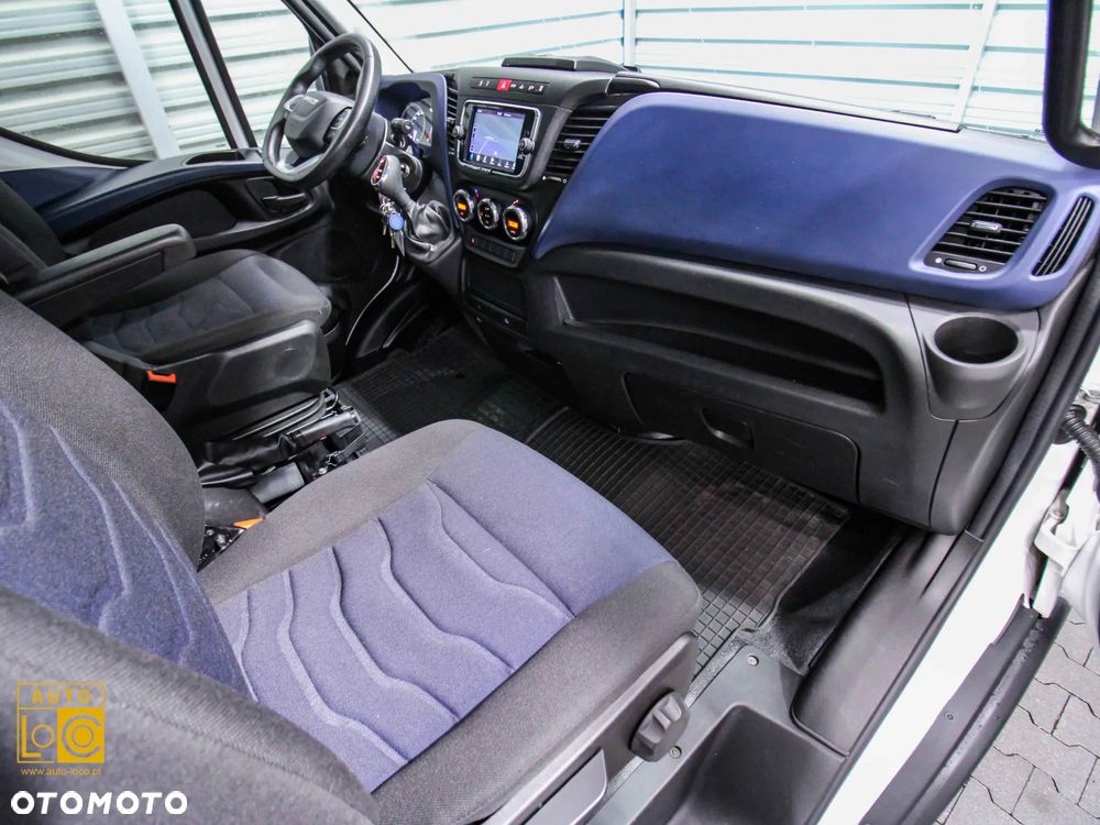 Iveco DAILY CHŁODNIA + MROŹNIA + AGREGAT x 2 + AUTOMAT - 6