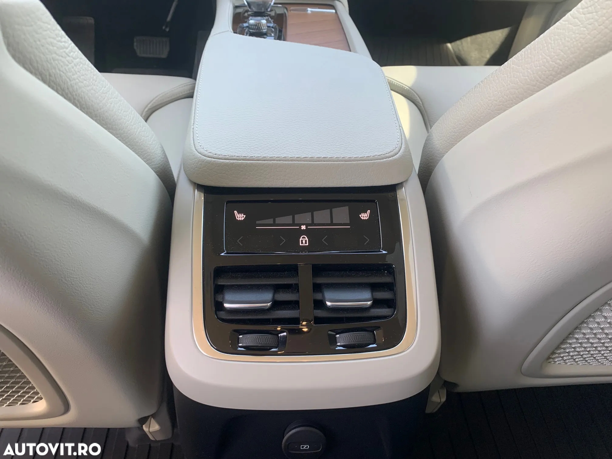 Volvo XC 90 Recharge T8 eAWD Inscription - 17