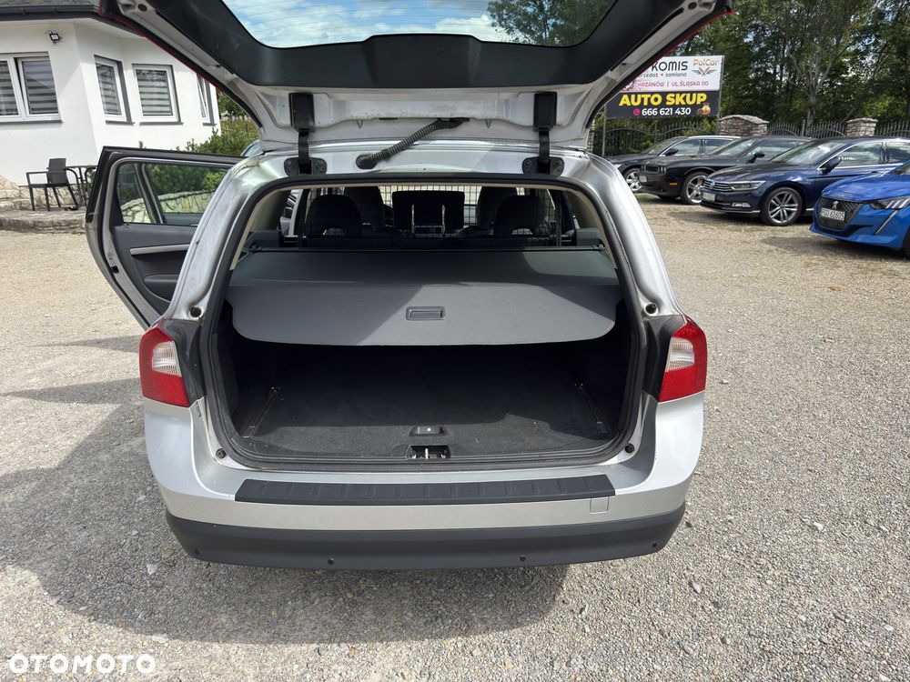 Volvo V70 D5 AWD Summum - 34