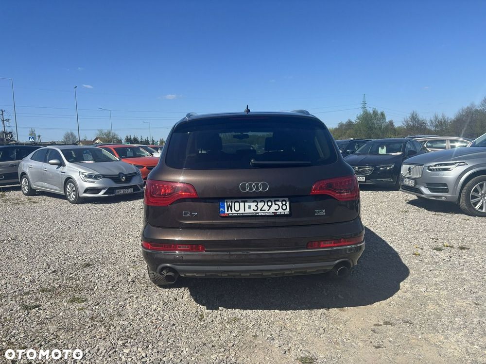 Audi Q7 - 10