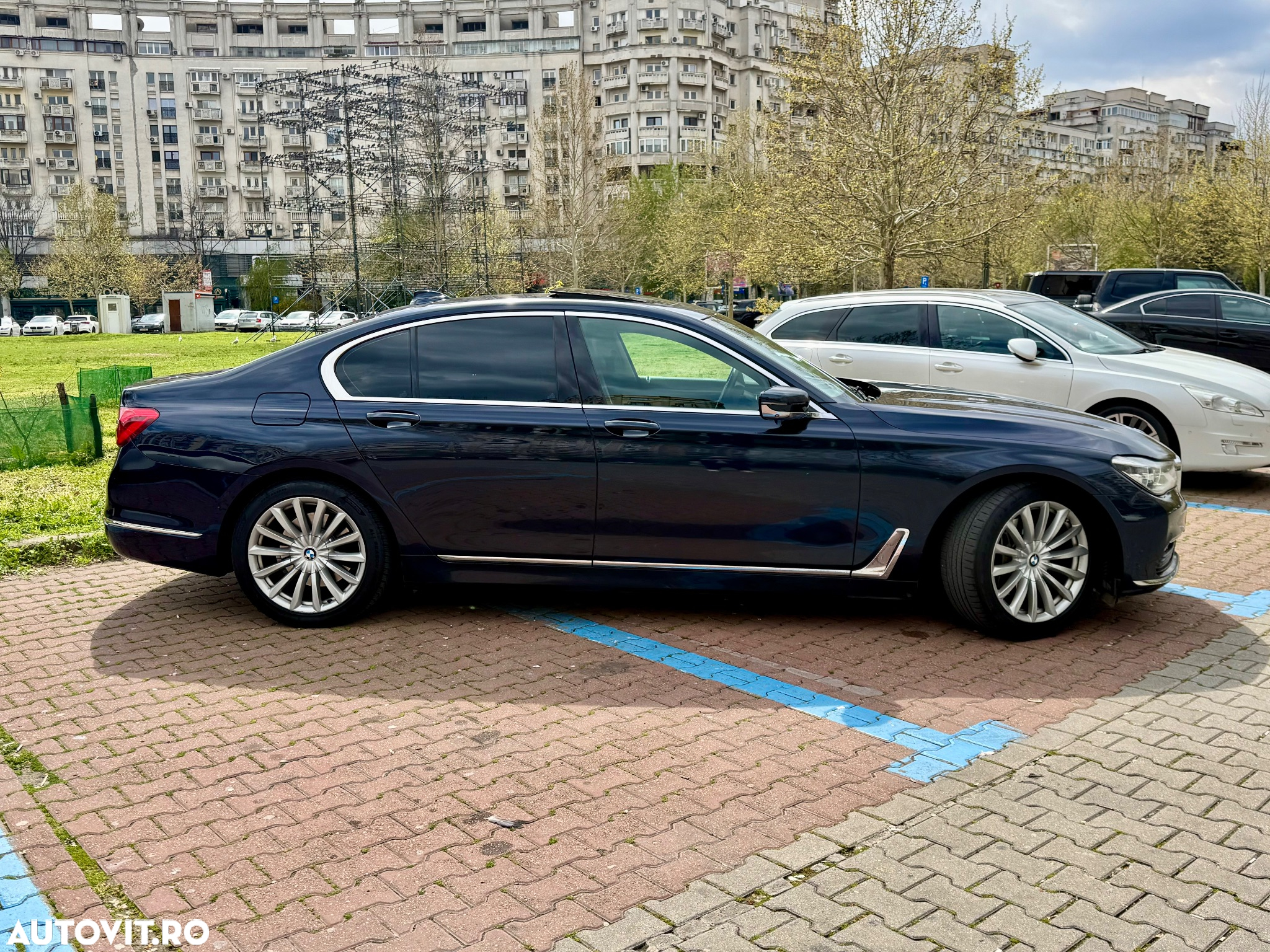 BMW Seria 7 740d xDrive - 15