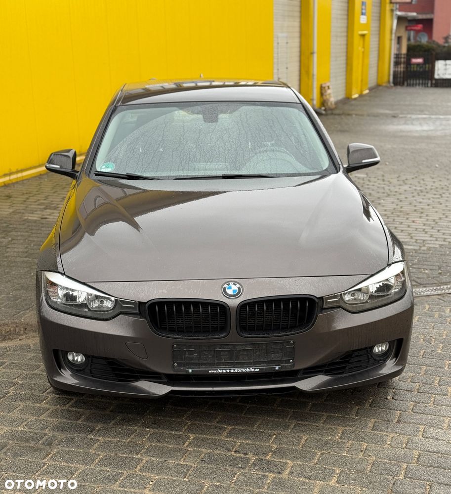 BMW Seria 3 320i xDrive - 3