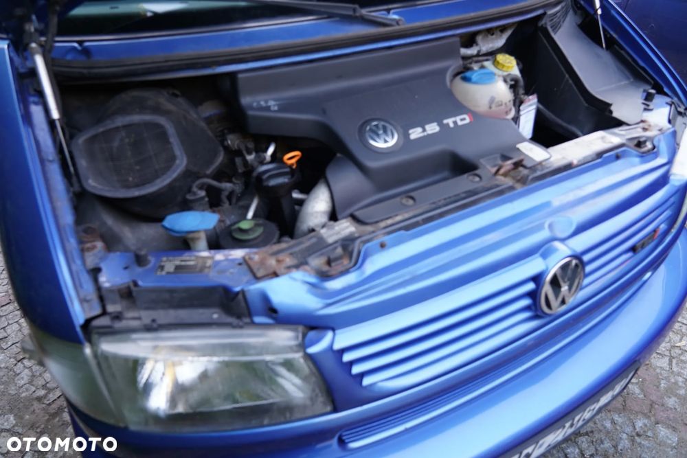 Volkswagen Multivan Standard - 16