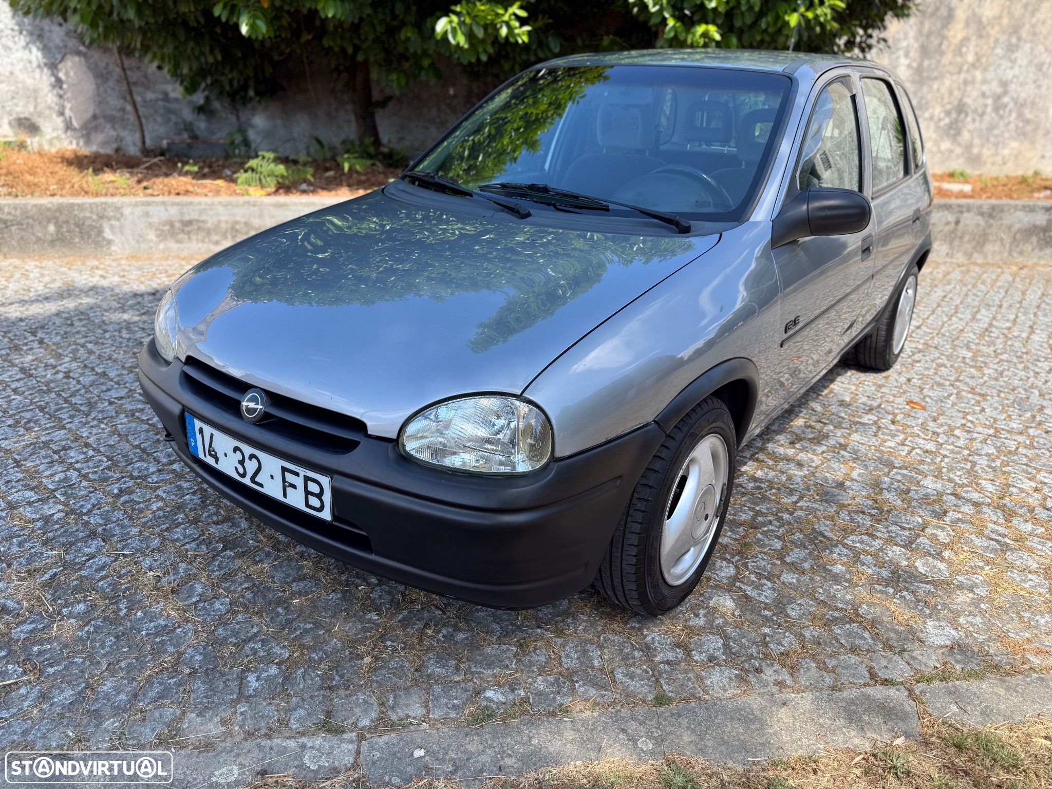 Opel Corsa 1.4 16V GLS - 1