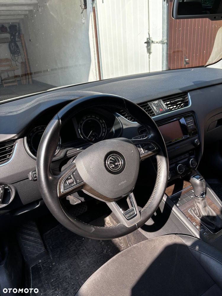 Skoda Octavia Scout 2.0 TDI 4x4 DSG - 17