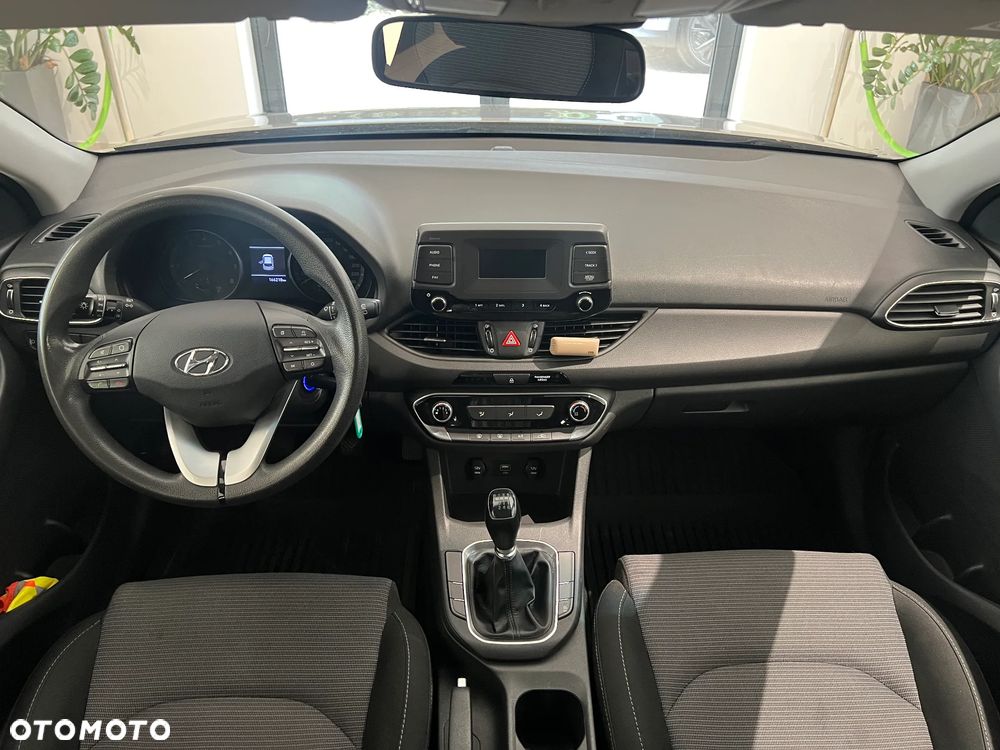 Hyundai i30 1.4 Classic + - 12