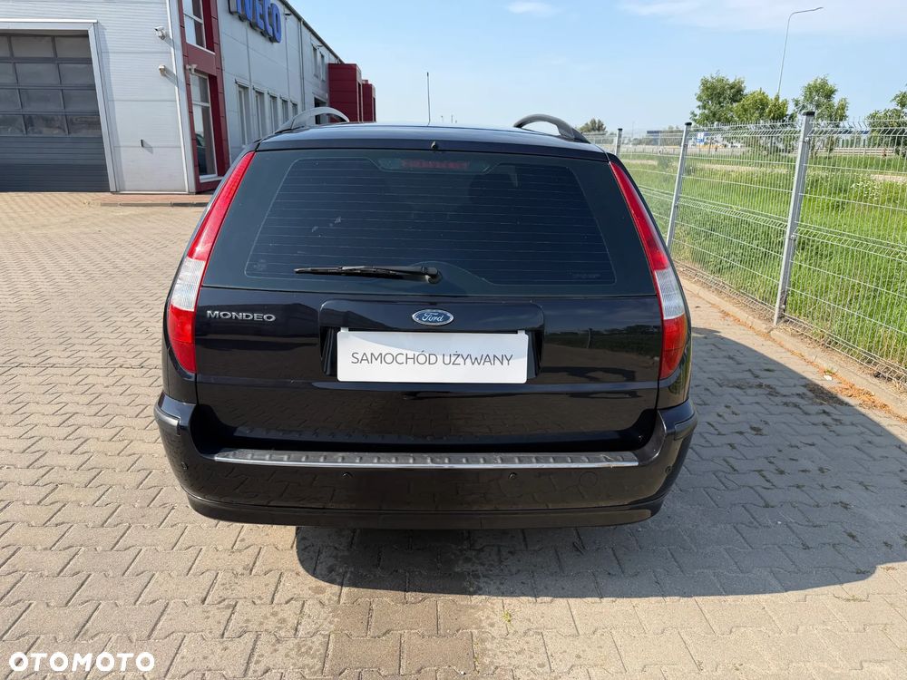 Ford Mondeo 1.8 Titanium - 9