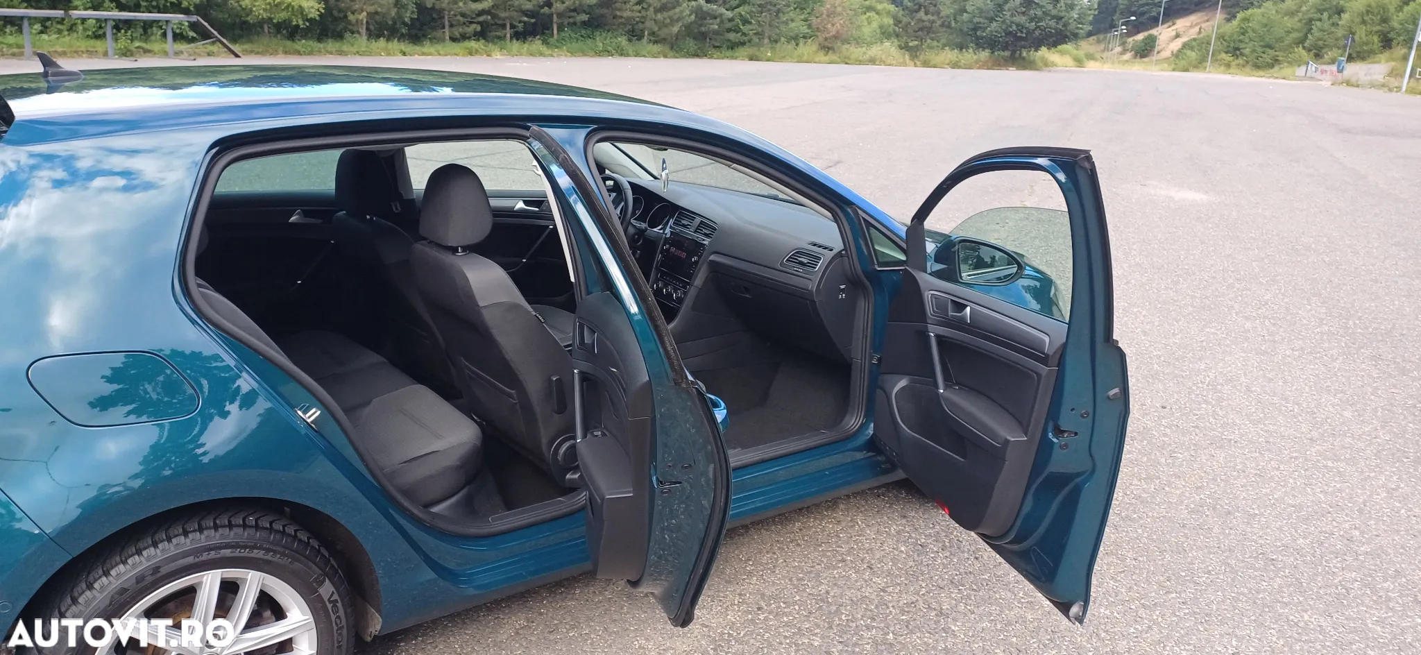 Volkswagen Golf 2.0 TDI (BlueMotion Technology) DSG Comfortline - 11