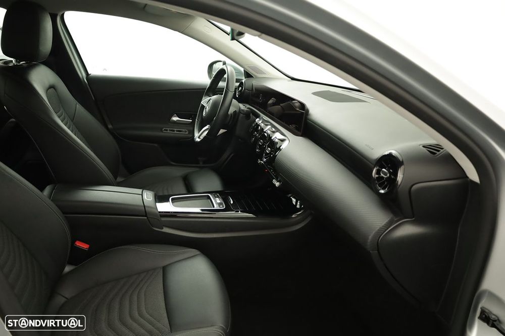 Mercedes-Benz A 200 Standard - 22