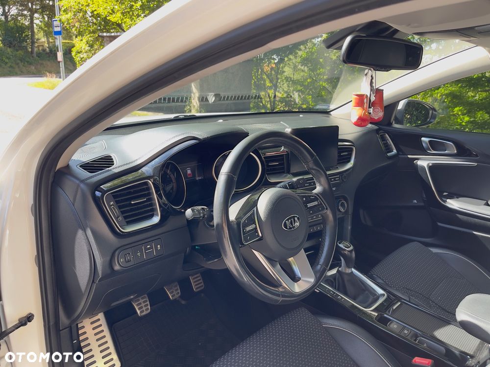 Kia Ceed 1.4 T-GDI L Business Line Plus - 13