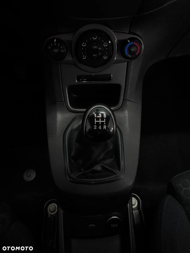 Ford Fiesta - 15