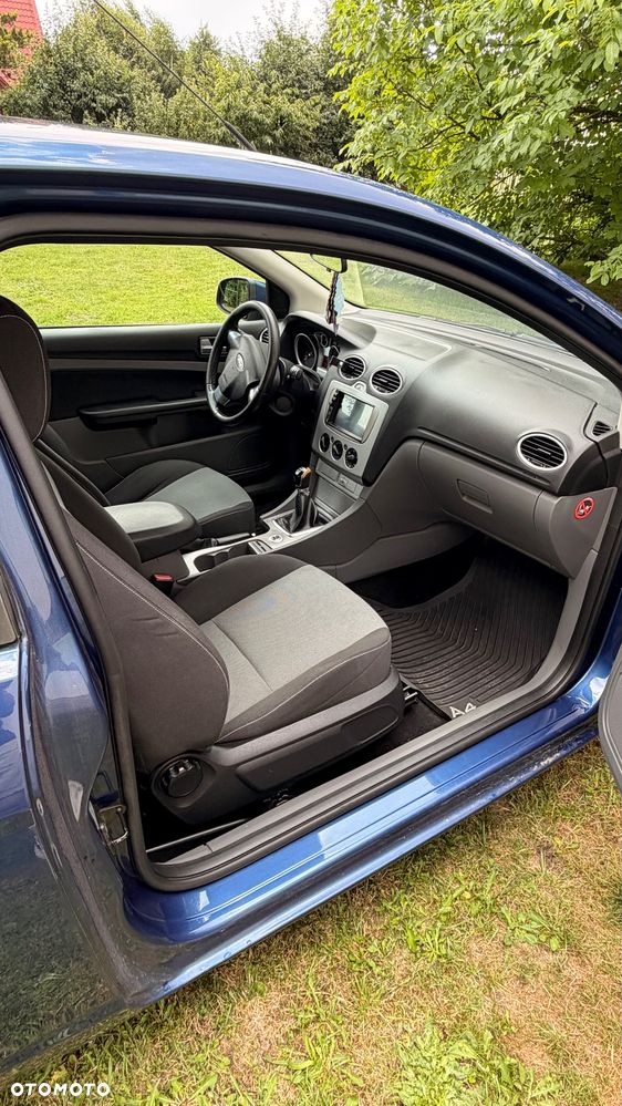 Ford Focus 1.6 16V Style+ - 15