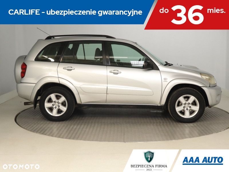 Toyota RAV4 - 8