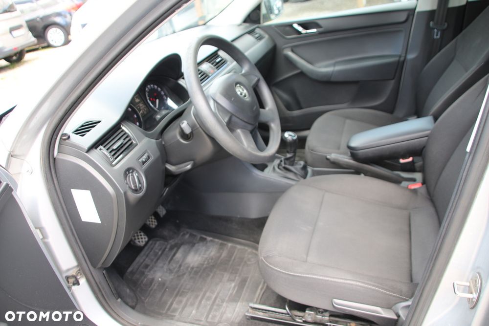 Skoda RAPID 1.2 TSI Active - 11