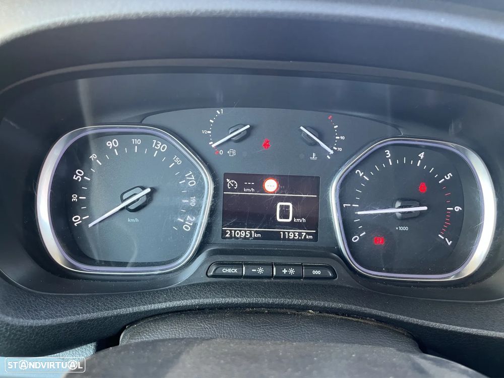 Citroën Jumpy XL 2.0 bHDI 6 Lugares - 10