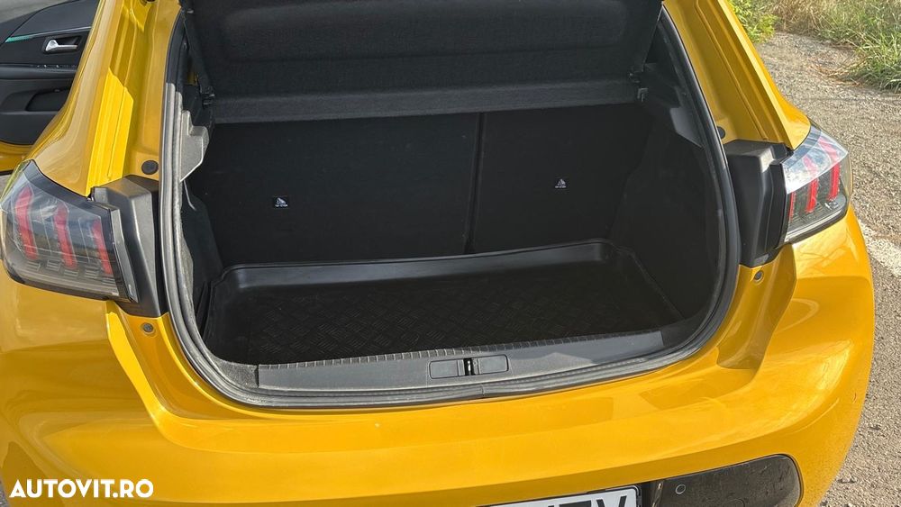 Peugeot 208 1.2 L PureTech STT Allure Pack - 9