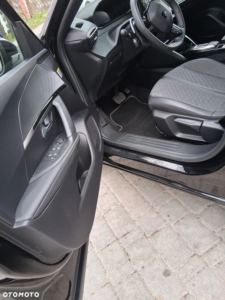 Peugeot 2008 PureTech 130 Allure S&S EAT8 - 7