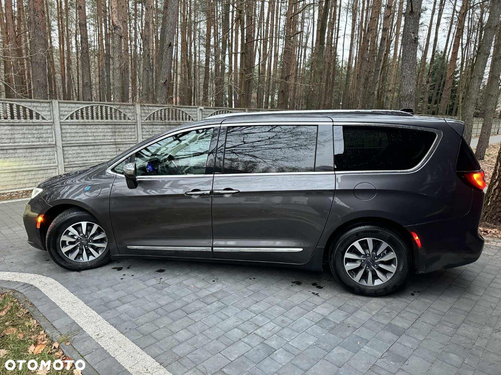 Chrysler Pacifica - 3