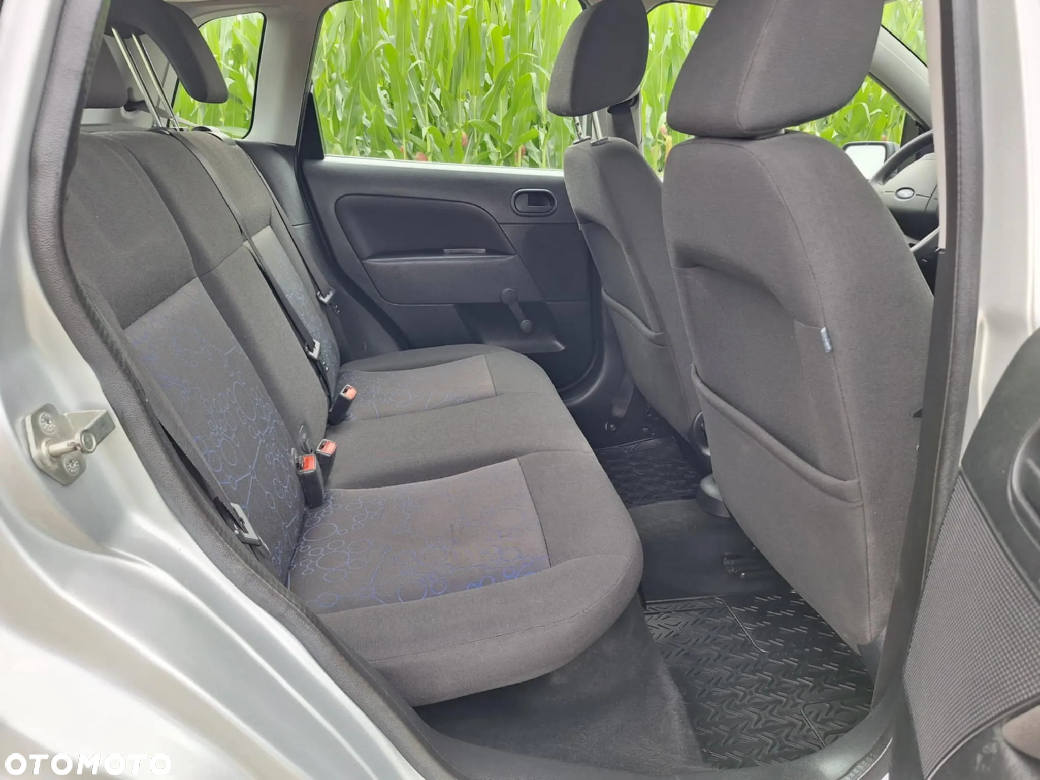 Ford Fiesta 1.4 Ambiente - 8