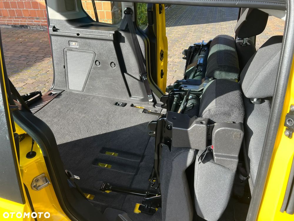 Ford Tourneo Connect - 22