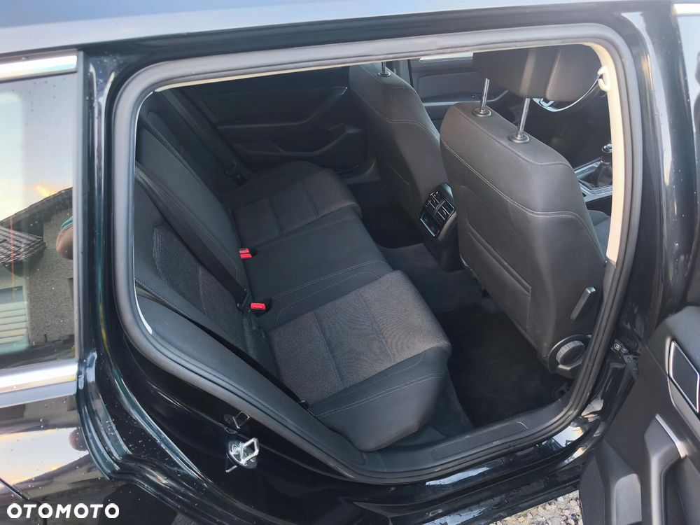 Volkswagen Passat 1.4 TSI BMT ACT Comfortline - 12
