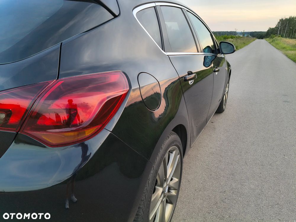 Opel Astra 1.4 T Sport - 11