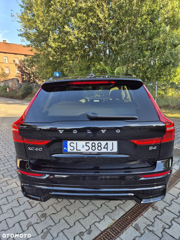 Volvo XC 60 B4 B Plus Dark - 10