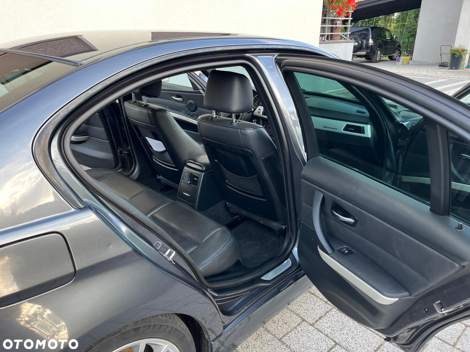 BMW Seria 3 320d - 8