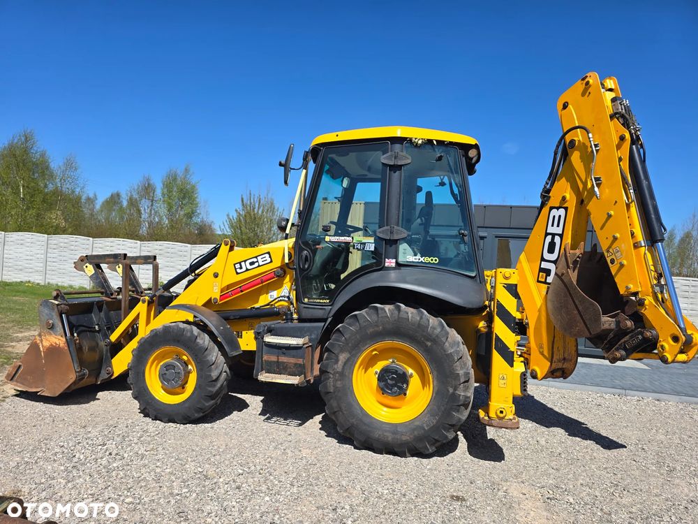 JCB - 8