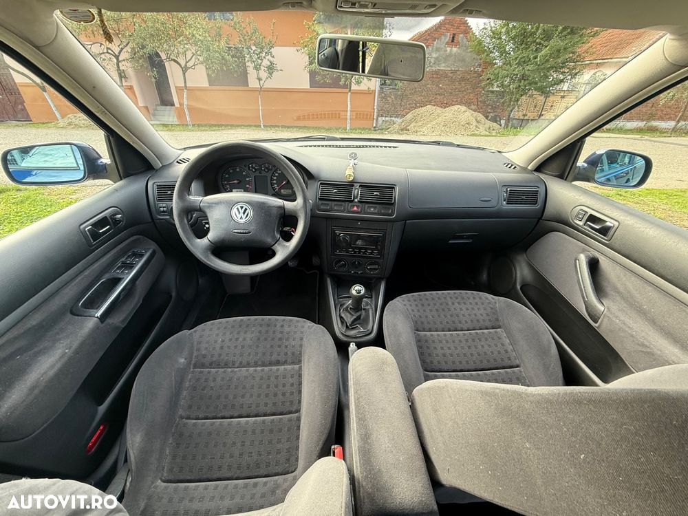 Volkswagen Golf 1.6 - 7