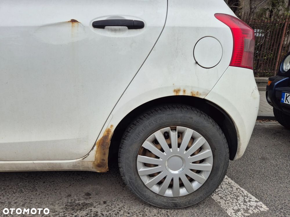 Toyota Yaris 1.0 Terra - 9