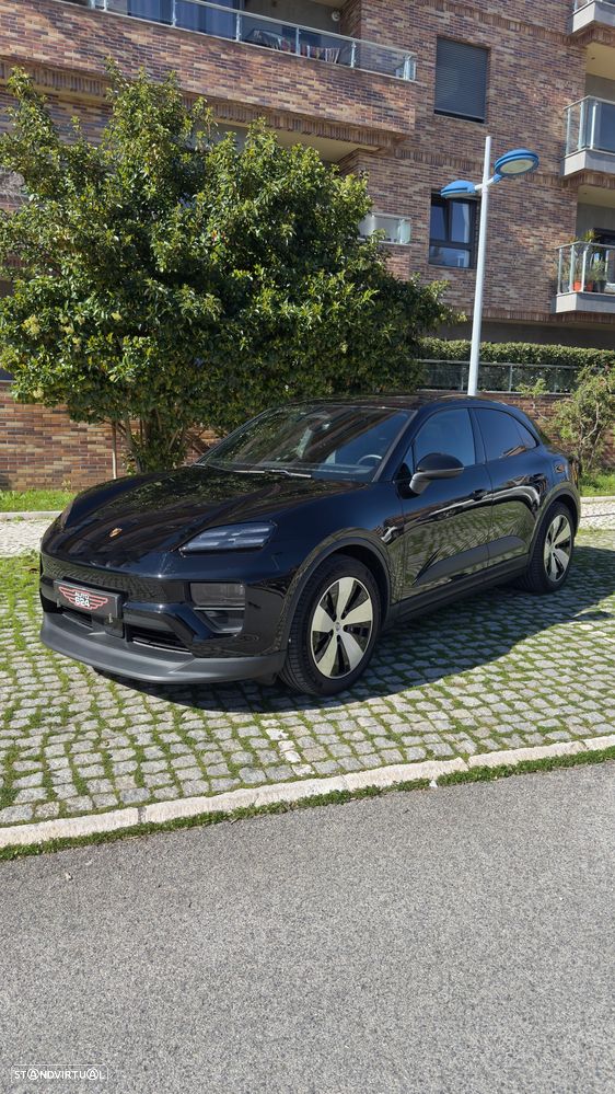 Porsche Macan Electric 4 - 3
